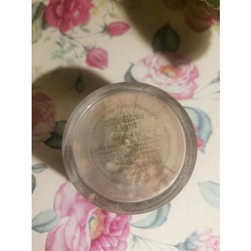 Earthnicity Silk Glow (Jedwabisty puder wykończeniowy) - opinie | zdjęcie do recenzji od dhajka - 2