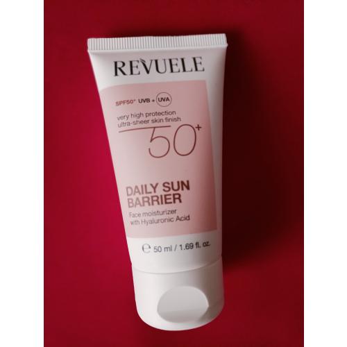 Revuele Daily Sun Barrier SPF50+ (Ochronny krem nawilżający do twarzy SPF50+) - opinie | zdjęcie do recenzji od zcosmetica_me - 2