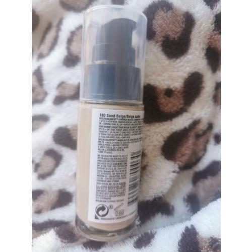 Revlon ColorStay, Makeup for Combination/Oily Skin 24Hrs (Podkład do twarzy) (stara wersja) - opinie | zdjęcie do recenzji od anniebrz - 2