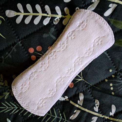 Femina Pure, Wkładki higieniczne z powłoczką z organicznej bawełny - opinie | zdjęcie do recenzji od AnaSky - 4
