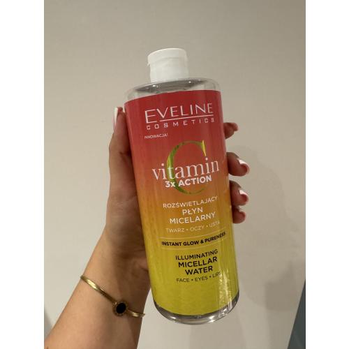 Eveline Cosmetics Vitamin C 3x Action, Rozświetlający płyn micelarny - opinie | zdjęcie do recenzji od AgataWilk97
