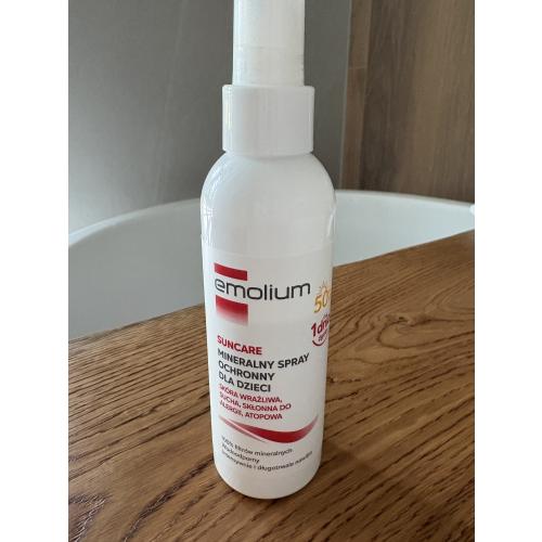 Emolium Suncare, Mineralny spray ochronny SPF50+ - opinie | zdjęcie do recenzji od MagdalenaPj - 1