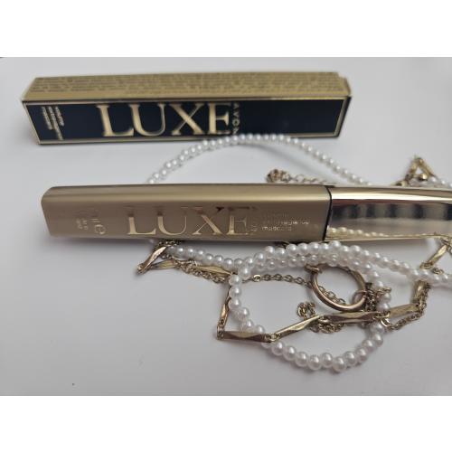 Avon Luxe, Pogrubiający tusz do rzęs - opinie | zdjęcie do recenzji od Martarecenzuje