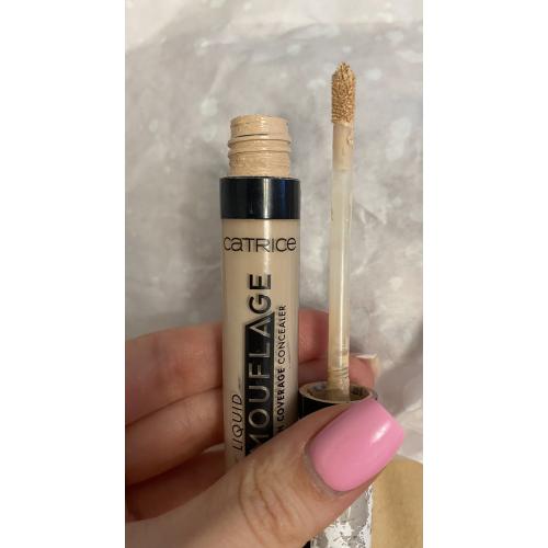 Catrice Liquid Camouflage High Coverage Concealer (Korektor w płynie wodoodporny) - opinie | zdjęcie do recenzji od Julia9_6
