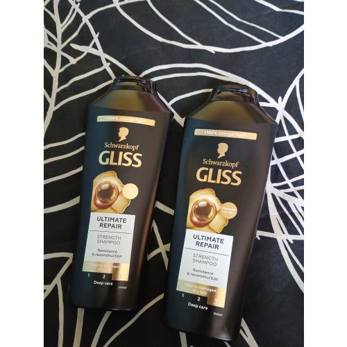 Schwarzkopf Gliss Ultimate Repair Strength Shampoo (Szampon z płynną keratyną i ekstraktem z czarnej perły do włosów mocno zniszczonych i suchych (nowa wersja)) - opinie | zdjęcie do recenzji od Owocowysad - 1