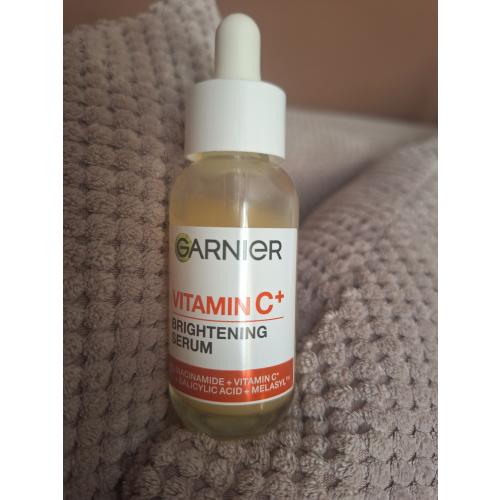 Garnier Vitamin C+ Serum na przebarwienia 4% Niacynamid + Witamina Cg* + Kwas salicylowy + Melasyl™ - opinie | zdjęcie do recenzji od Narcyz90