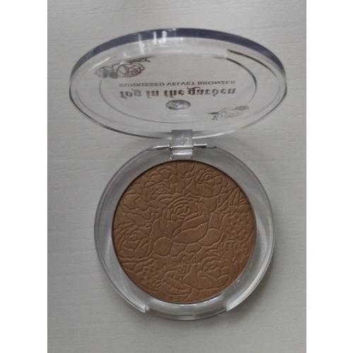 Bell Bell x Fog in The Garden, Sunkissed Velvet Bronzer (Rozświetlający bronzer do twarzy) - opinie | zdjęcie do recenzji od Takwspominajka - 2
