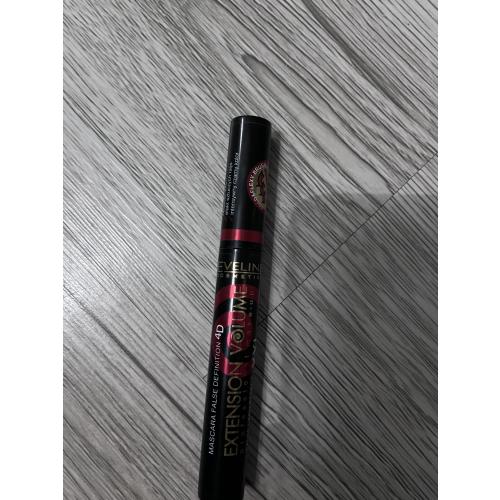 Eveline Cosmetics Extension Volume 4D False Definition False Lash Effect XXL Mascara (Maskara nadająca efekt sztucznych rzęs) - opinie | zdjęcie do recenzji od Karolina3302