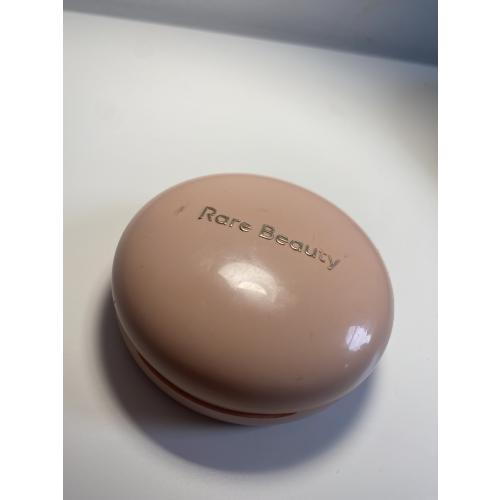 Rare Beauty Positive Light Silky Touch Highlighter (Pudrowy rozświetlacz) - opinie | zdjęcie do recenzji od Marysia_05 - 1