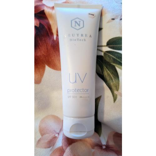 Neutrea Bio-Tech UV Protection SPF 50+ PA ++++ (Krem ochronny) - opinie | zdjęcie do recenzji od Qradomowa86 - 1
