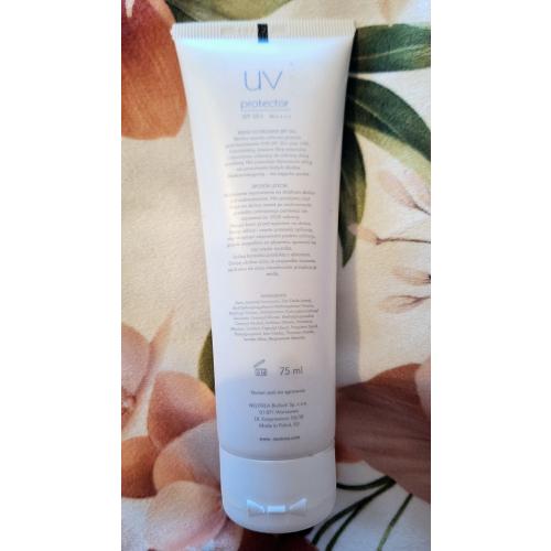 Neutrea Bio-Tech UV Protection SPF 50+ PA ++++ (Krem ochronny) - opinie | zdjęcie do recenzji od Qradomowa86 - 2