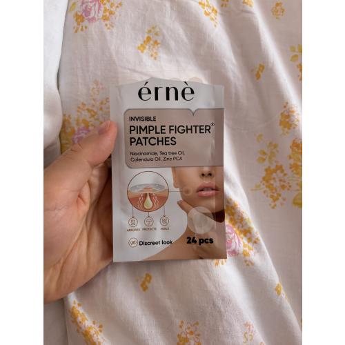Erne Invisible, Pimple Fighter Patches (Dyskretne plastry na wypryski) - opinie | zdjęcie do recenzji od FotoGlow