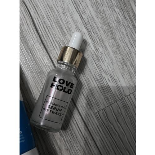 Marion Love Holo, Moisturing Face Serum  Glow Effect (Nawilżające serum do twarzy) - opinie | zdjęcie do recenzji od Karolina3302
