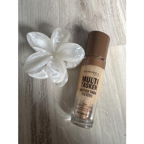 Rimmel Multi Tasker, Better Than Filters, Highlighter + Glow Booster Primer (Rozświetlający primer 3w1) - opinie | zdjęcie do recenzji od klaudia803