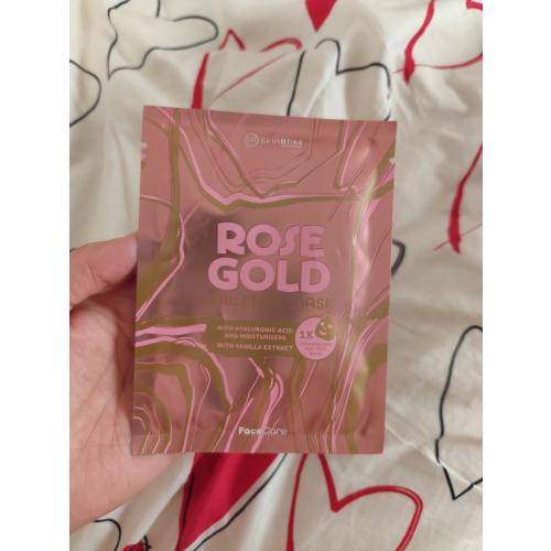 Action Skin Bliss, Rose Gold, Foil Face Mask (Nawilżająca maseczka do twarzy w płachcie) - opinie | zdjęcie do recenzji od clareblondi - 4