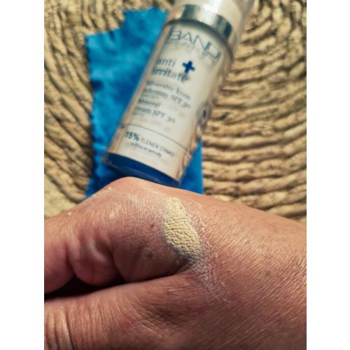 Bandi Medical Anti Irritate, Mineralny krem ochronny SPF 30 tonujący - opinie | zdjęcie do recenzji od zapala221 - 2