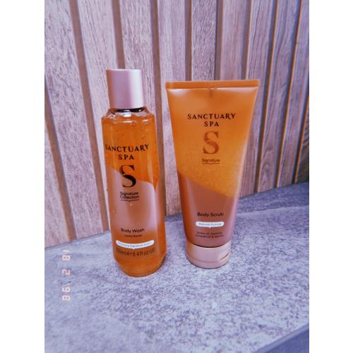 Being by Sanctuary Spa Signature Collection, Body Wash Jojoba Beads (Żel pod prysznic) - opinie | zdjęcie do recenzji od Rumcykiewicz