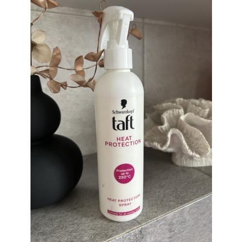 Schwarzkopf Taft Heat Protection Spray (Termoochronny spray do włosów) - opinie | zdjęcie do recenzji od juliadesigns