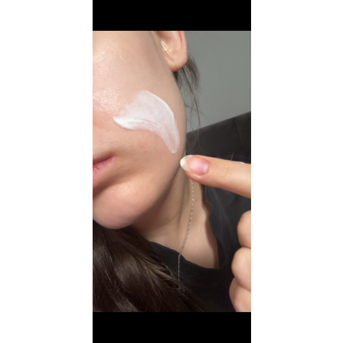 Holika Holika Aloe Soothing Essence New Formula SPF 50+/PA ++++ Waterproof Sun Cream (Wodoodporny krem przeciwsłoneczny do twarzy SPF50 PA++++ (nowa wersja)) - opinie | zdjęcie do recenzji od sandysanderka - 2