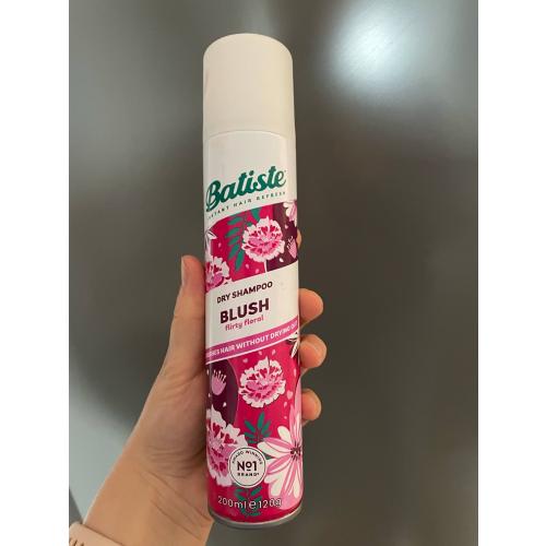 Batiste Dry Shampoo Blush (Suchy szampon do włosów o zapachu kwiatów) - opinie | zdjęcie do recenzji od Kasiennka2501
