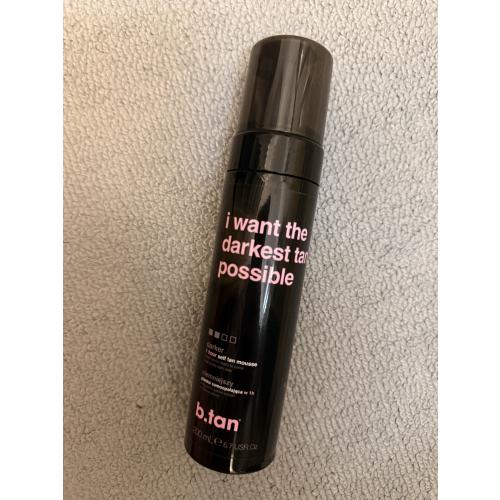 b.tan I Want The Darkest Possible, 1h Self Tan Mousse (Pianka samoopalająca w 1h) - opinie | zdjęcie do recenzji od Urodometr