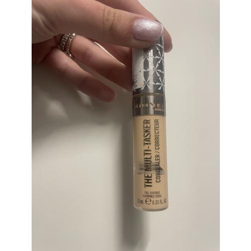 Rimmel Multi-tasker Concealer (Multizadaniowy Korektor) - opinie | zdjęcie do recenzji od gabaxoxo