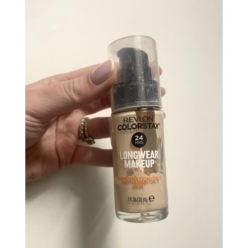 Revlon ColorStay, Makeup with SoftFlex for Normal/Dry Skin 24Hrs (Podkład do twarzy (nowa wersja)) - opinie | zdjęcie do recenzji od gabaxoxo