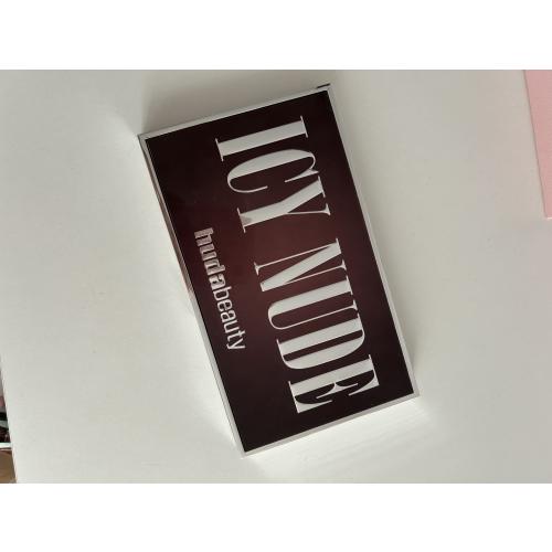 Huda Beauty Icy Nude Eyeshadow Palette (Paleta cieni do powiek) - opinie | zdjęcie do recenzji od juliadesigns - 1