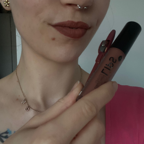 Eveline Cosmetics Oh! My Lips, Matt Lip Kit Liquid Matt Lipstick & Contour Lip Liner (Zestaw do makijażu ust: matowa pomadka w płynie i konturówka) - opinie | zdjęcie do recenzji od aleksandramowicz - 1