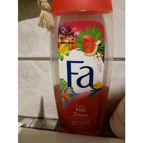 Fa Island Vibes, Fiji Dream, Shower Gel (Pobudzający żel pod prysznic) - opinie | zdjęcie do recenzji od Strawberry_bohito