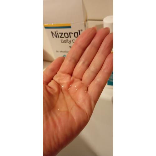 Nizoral Daily Care, Szampon do włosów z tendencją do łupieżu - opinie | zdjęcie do recenzji od dziewczynazrosssmanna - 2