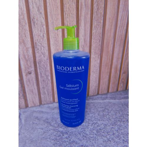 Bioderma Sebium, Gel Moussant, Purifying Cleansing Foarming Gel (Antybakteryjny żel oczyszczający do cery mieszanej i tłustej (nowa wersja)) - opinie | zdjęcie do recenzji od Rumcykiewicz