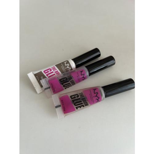 NYX Professional Makeup The Brow Glue Instant Brow Styler (Żel do stylizacji brwi) - opinie | zdjęcie do recenzji od juliadesigns