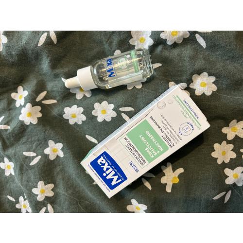 Mixa Serum przeciw niedoskonałościom 'Kwas salicylowy + niacynamid' - opinie | zdjęcie do recenzji od Klaudia1601