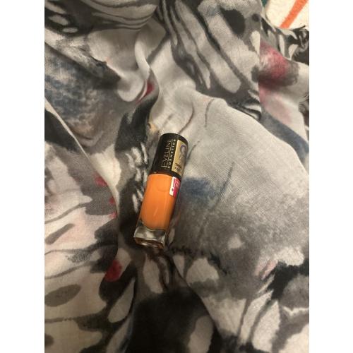 Eveline Cosmetics Gel Laque, Nail Enamel (Żelowy lakier do paznokci) - opinie | zdjęcie do recenzji od Luliannax - 5