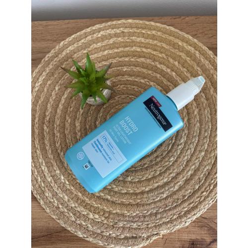Neutrogena Hydro Boost, Quenching Body Gel Cream (Żelowy balsam do ciała) - opinie | zdjęcie do recenzji od Ipekakuana