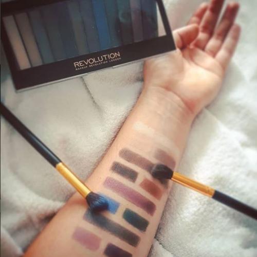 Revolution Beauty (Makeup Revolution) Redemption Palette Hot Smoked (Paleta cieni do powiek) - opinie | zdjęcie do recenzji od Ronie_testing