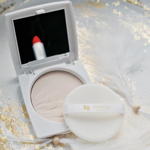 AA Wings of Color Skincare Makeup, Silky Smooth Powder (Jedwabisty puder w kompakcie) - opinie | zdjęcie do recenzji od angelika886 - 1