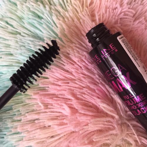 Eveline Cosmetics Mega Max, Full Volume & Shocking Mascara (Pogrubiający tusz do rzęs) - opinie | zdjęcie do recenzji od julia_1399