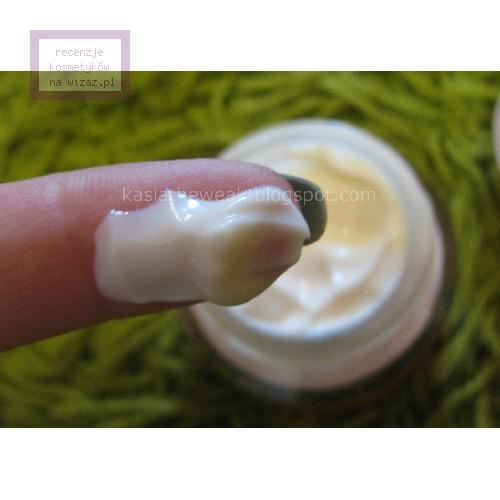 Avon Solutions, Beautiful Hydration, Night Cream (Nawilżająco - regenerujący krem na noc `Blask nawilżenia`) - opinie | zdjęcie do recenzji od KasiaTheWeak - 2