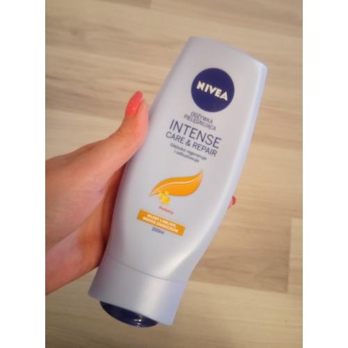 Nivea Intense Repair, Odżywka odbudowująca do włosów suchych i zniszczonych - opinie | zdjęcie do recenzji od malgorzata_k30