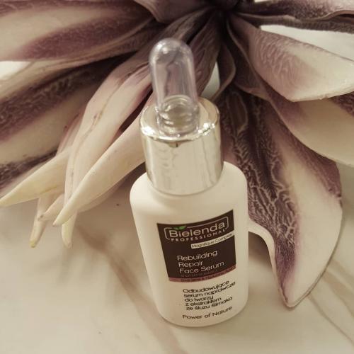 Bielenda Professional Power of Nature, Odbudowujące serum naprawcze do twarzy z ekstraktem ze śluzu ślimaka - opinie | zdjęcie do recenzji od UrbanBeauty