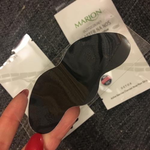 Marion Detox, Active Bamboo Charcoal Nose Pore Strip (Oczyszczający plaster na nos z aktywnym węglem bambusowym) - opinie | zdjęcie do recenzji od GirlEm - 2