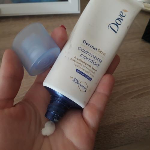 Dove Derma Spa, Cashmere Comfort, Enveloping Rich Hand Treatment (Krem do rąk nawilżający do skóry bardzo suchej) - opinie | zdjęcie do recenzji od martus2803