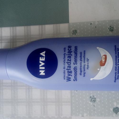 Nivea Smooth Sensation, Wygładzające mleczko do ciała z formułą Hydra IQ - opinie | zdjęcie do recenzji od malutka20123