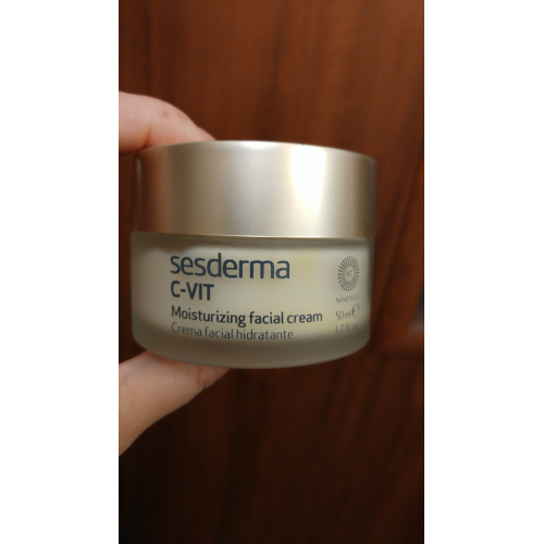 Sesderma C-Vit Moistrurizing Facial Cream (Krem nawilżający do twarzy 3% witaminy C (stara wersja)) - opinie | zdjęcie do recenzji od Aneta_Ch - 1