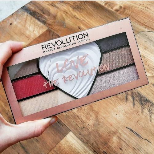 Revolution Beauty (Makeup Revolution) Love the Revolution Palette (Paleta 6 cieni do powiek) - opinie | zdjęcie do recenzji od kosmetykowa_mowa - 1