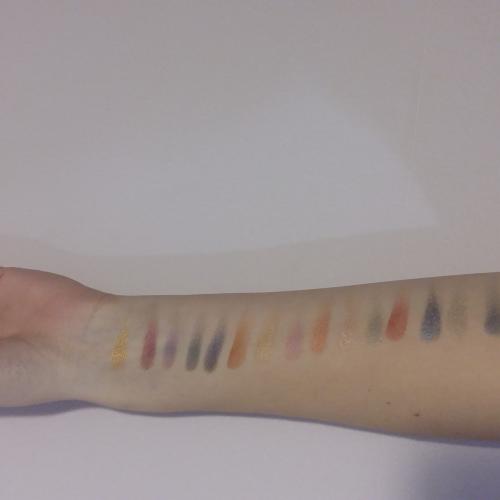 Revolution Beauty (Makeup Revolution) Re-Loaded, Passion for Colour Eyeshadow Palette (Paleta 15 cieni do powiek) - opinie | zdjęcie do recenzji od c94cdfda467e87698dda211c1eb557a3ac4902cf_64470a16a491a