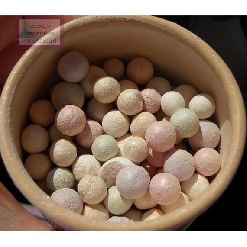 Guerlain Meteorites Pearly White (Pastelowy puder rozświetlający w kulkach - edycja 2009) - opinie | zdjęcie do recenzji od kleopatre - 3