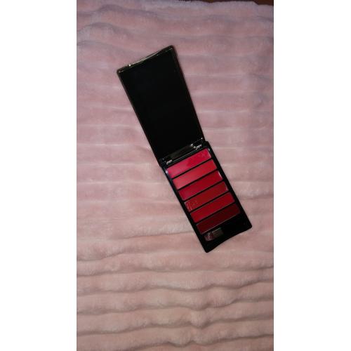 L'Oreal Paris Color Riche, La Palette Glam (Paleta szminek z lusterkiem i aplikatorem) - opinie | zdjęcie do recenzji od Littleforrest - 2